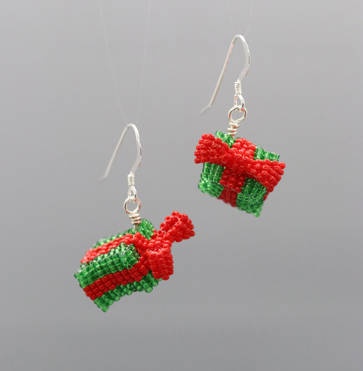3D Gift Earrings (Green/Red)