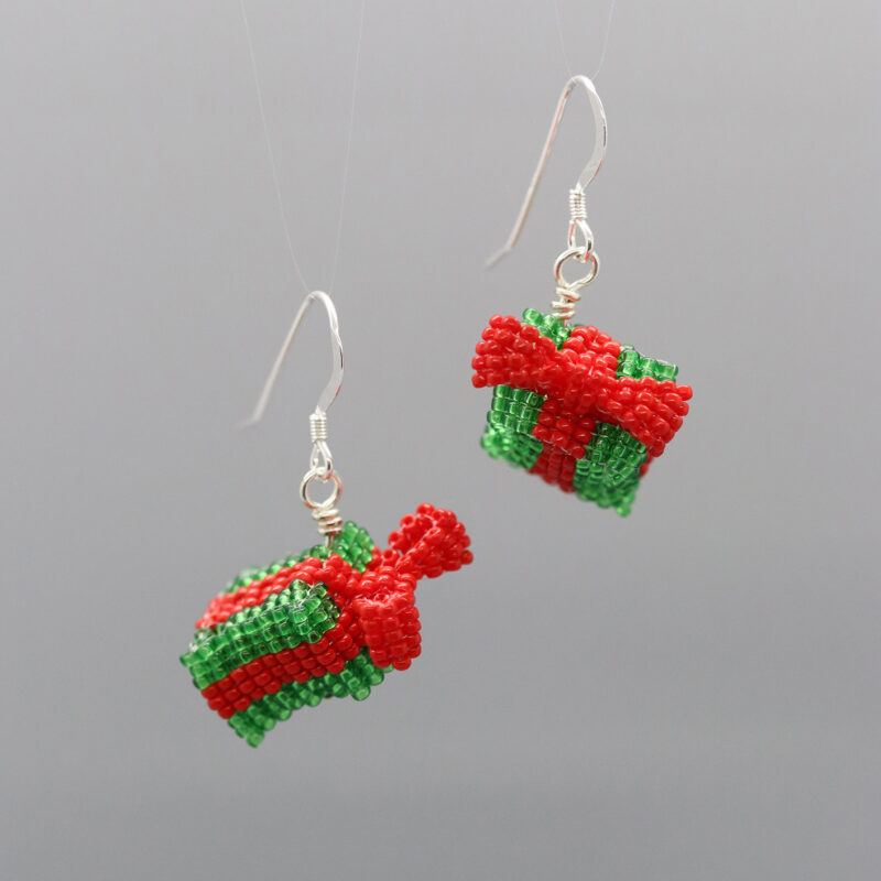 3D Gift Earrings (Green/Red)